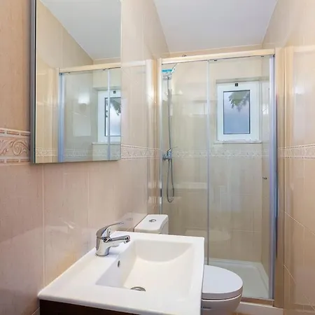 Сasa de vacaciones Spacious 3 Bed In National Park Near *
