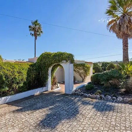 Spacious 3 Bed In National Park Near Сasa de vacaciones *