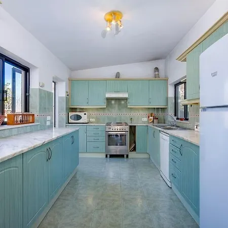 Spacious 3 Bed In National Park Near Сasa de vacaciones *
