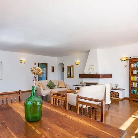 Сasa de vacaciones Spacious 3 Bed In National Park Near
